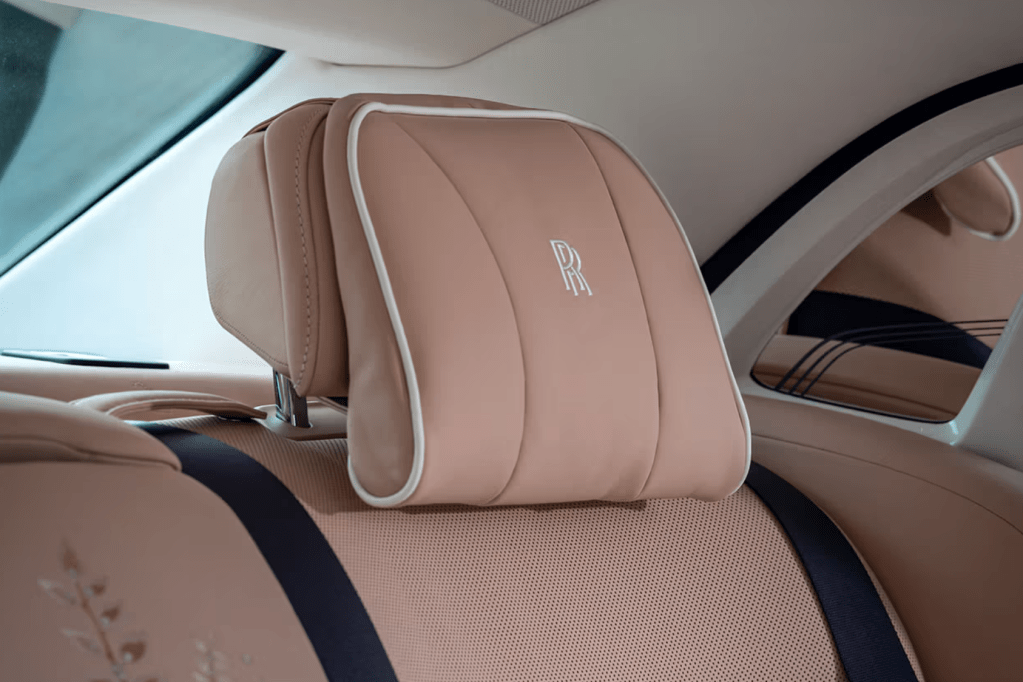 Rolls-Royce Reveals One-of-One Phantom Dentelle Inspired by Couture Lace - iRockParties 